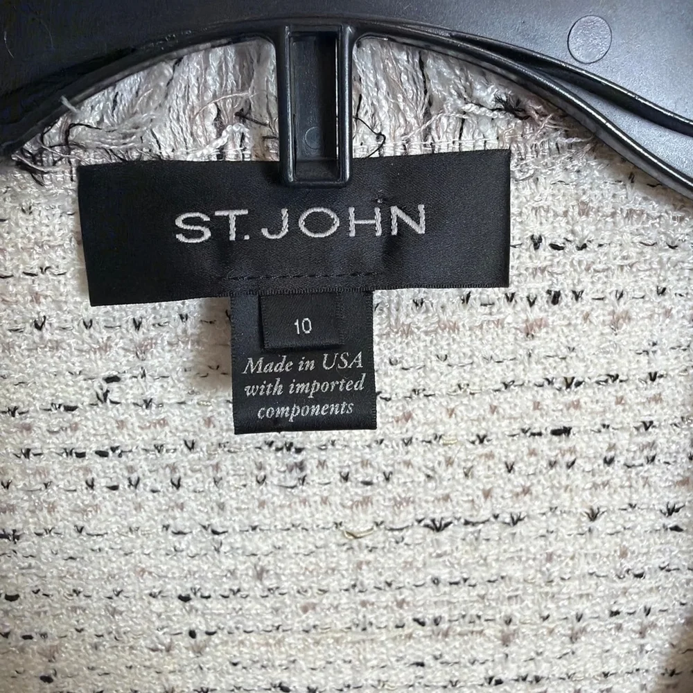 St. John Blazer Fringe Trim Cream Tweed USA Women’s Size 10 Quiet Luxury Office - Picture 2 of 9